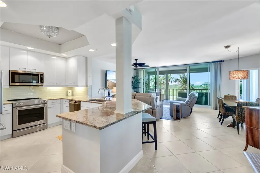430 Cove Tower Drive Naples FL 34110