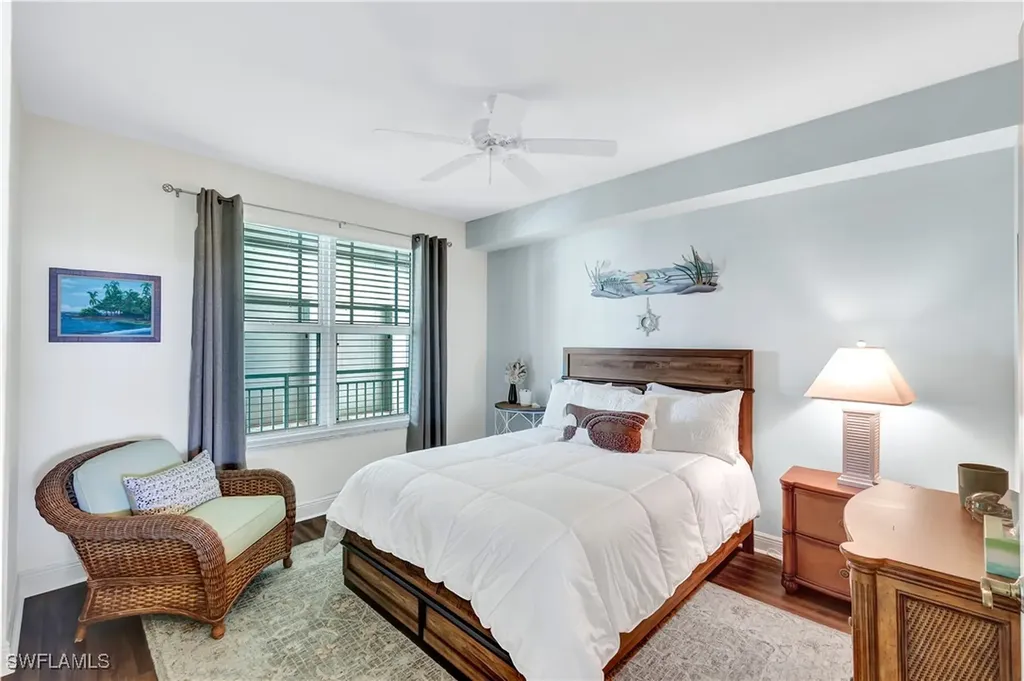 430 Cove Tower Drive Naples FL 34110
