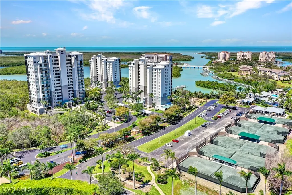 430 Cove Tower Drive Naples FL 34110