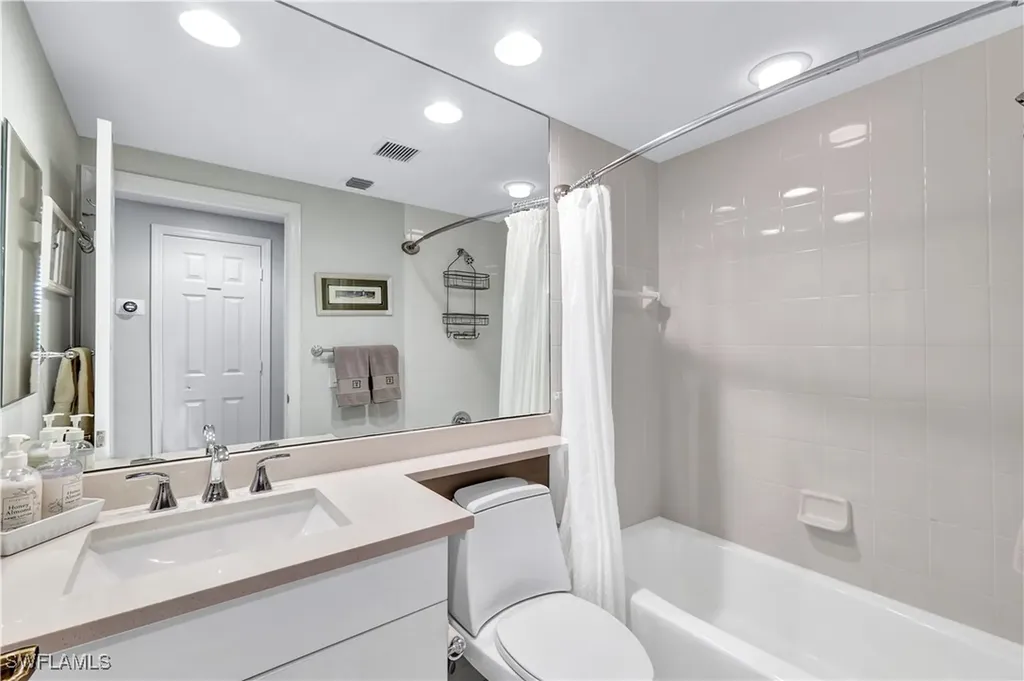 430 Cove Tower Drive Naples FL 34110