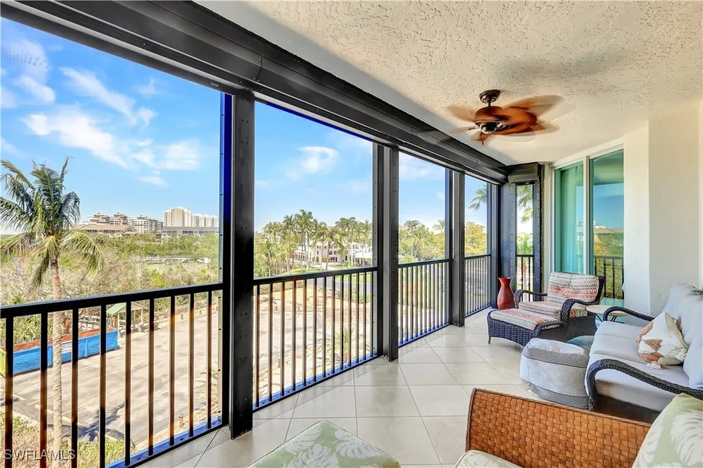 430 Cove Tower Drive Naples FL 34110