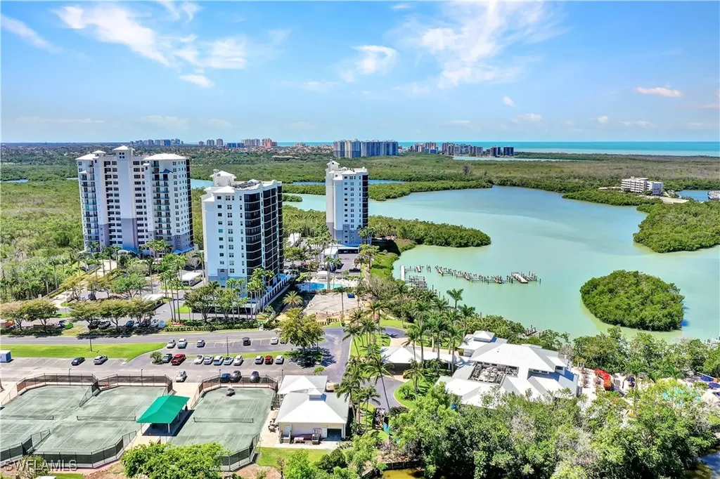 430 Cove Tower Drive Naples FL 34110