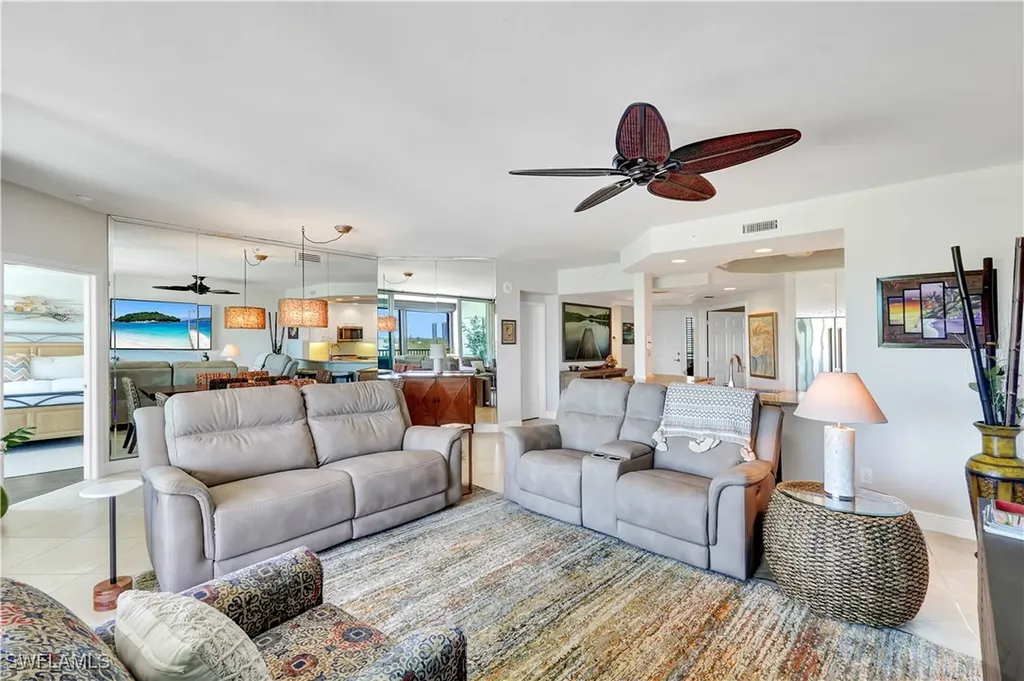 430 Cove Tower Drive Naples FL 34110