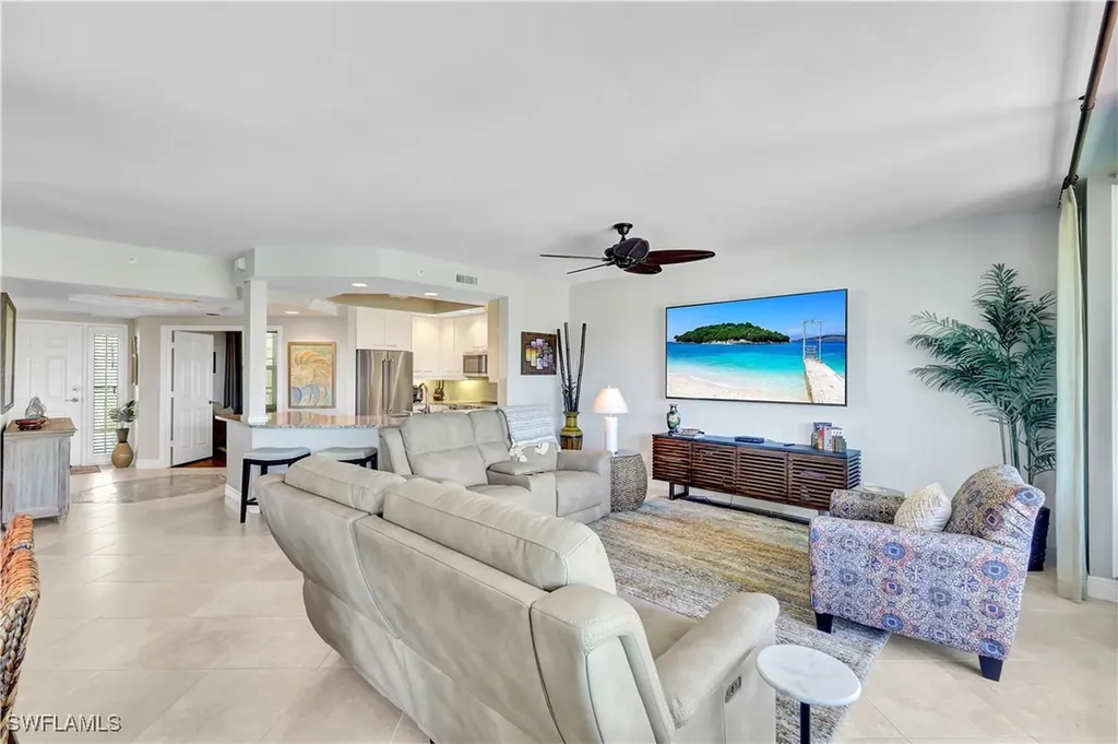 430 Cove Tower Drive Naples FL 34110