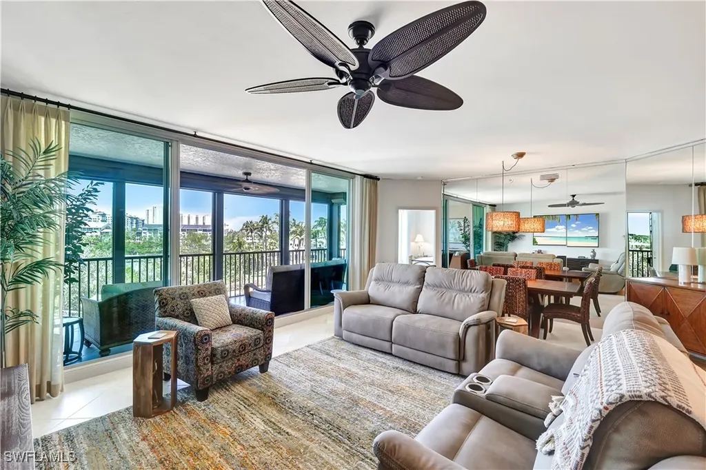 430 Cove Tower Drive Naples FL 34110