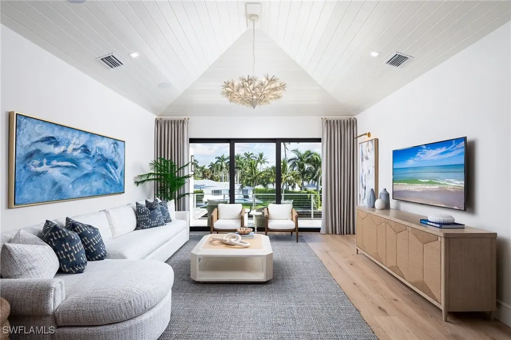 625 21st Avenue S Naples FL 34102