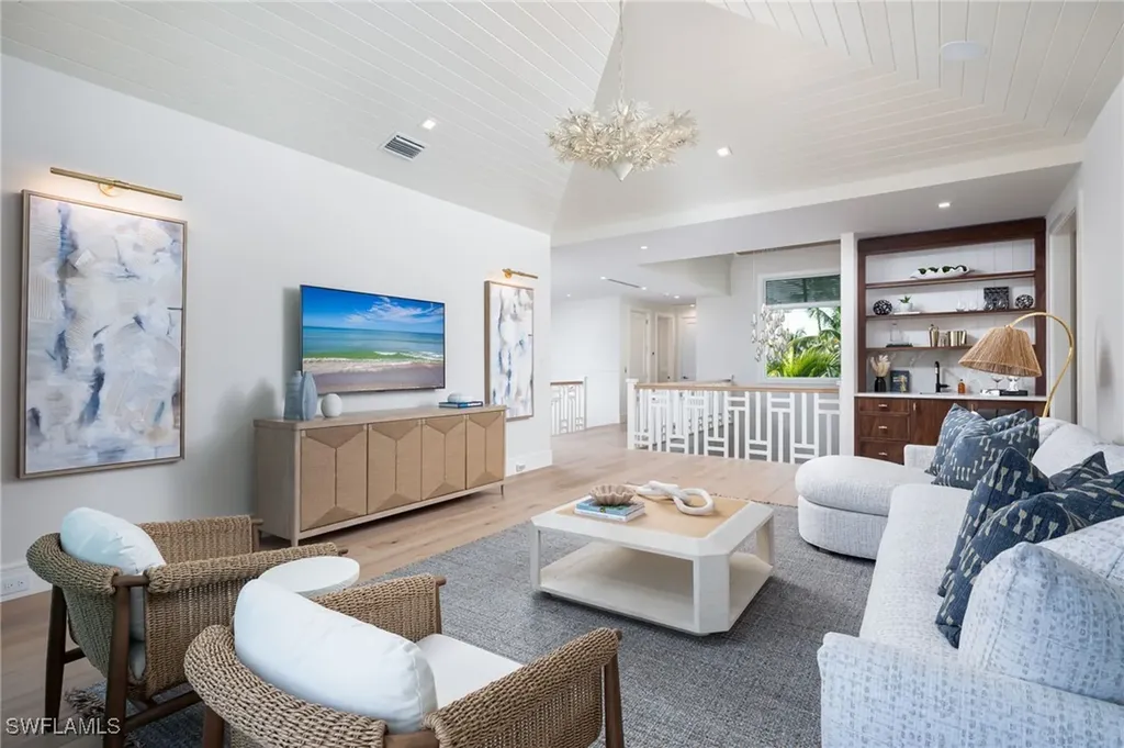 625 21st Avenue S Naples FL 34102