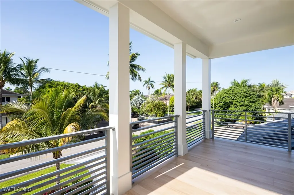 625 21st Avenue S Naples FL 34102