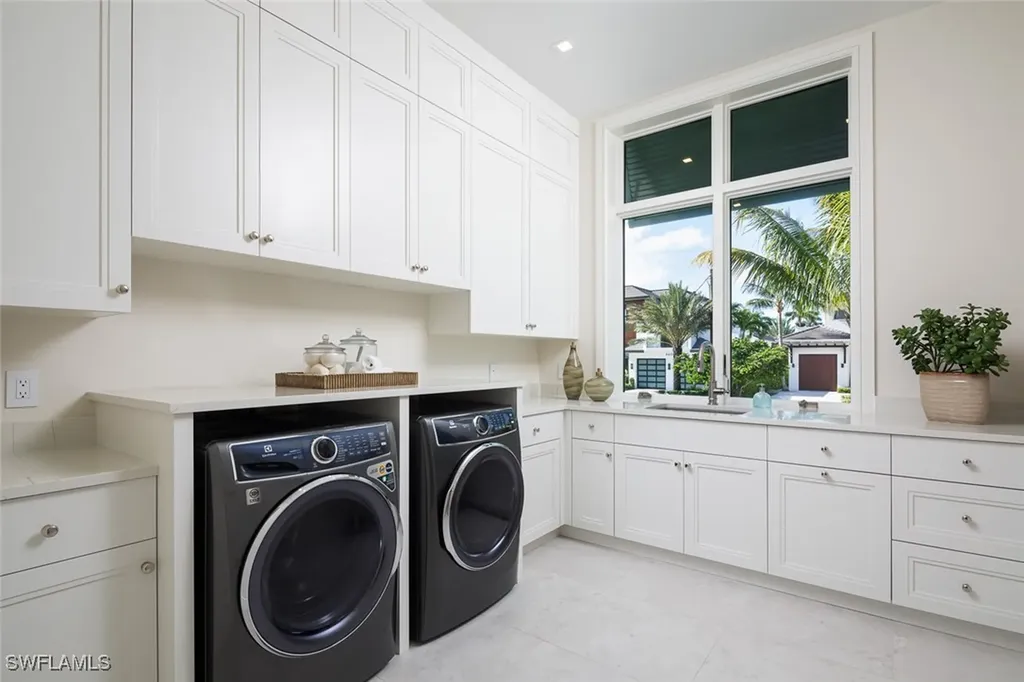 625 21st Avenue S Naples FL 34102