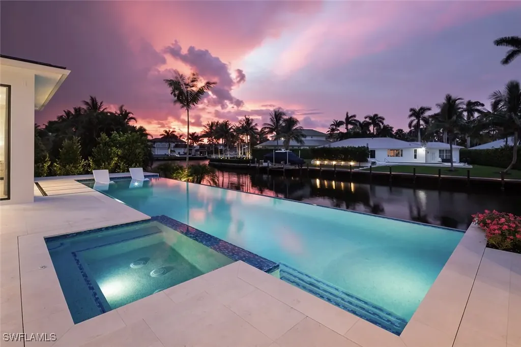 625 21st Avenue S Naples FL 34102