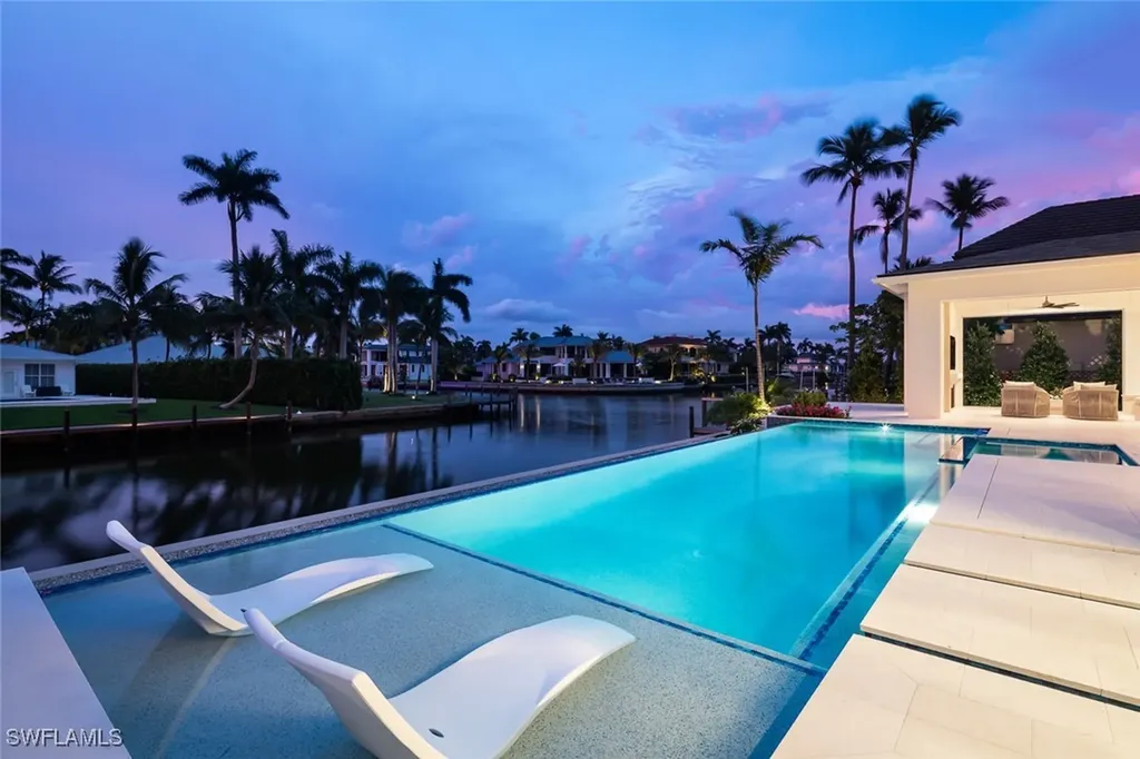 625 21st Avenue S Naples FL 34102