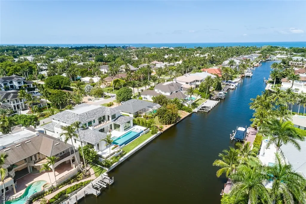 625 21st Avenue S Naples FL 34102