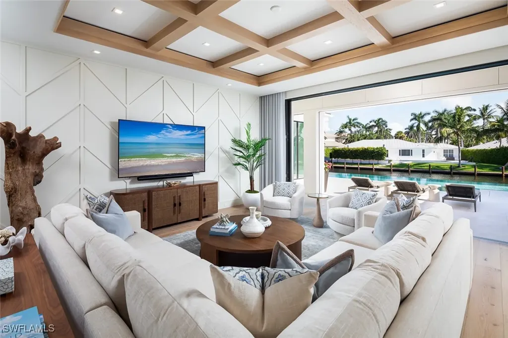 625 21st Avenue S Naples FL 34102