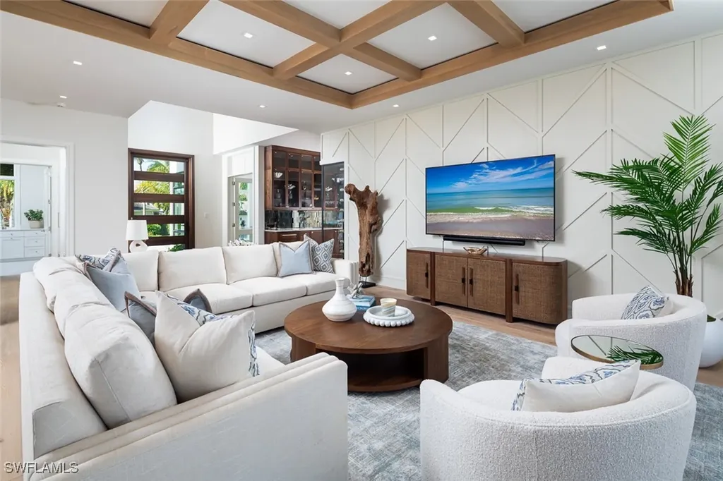 625 21st Avenue S Naples FL 34102