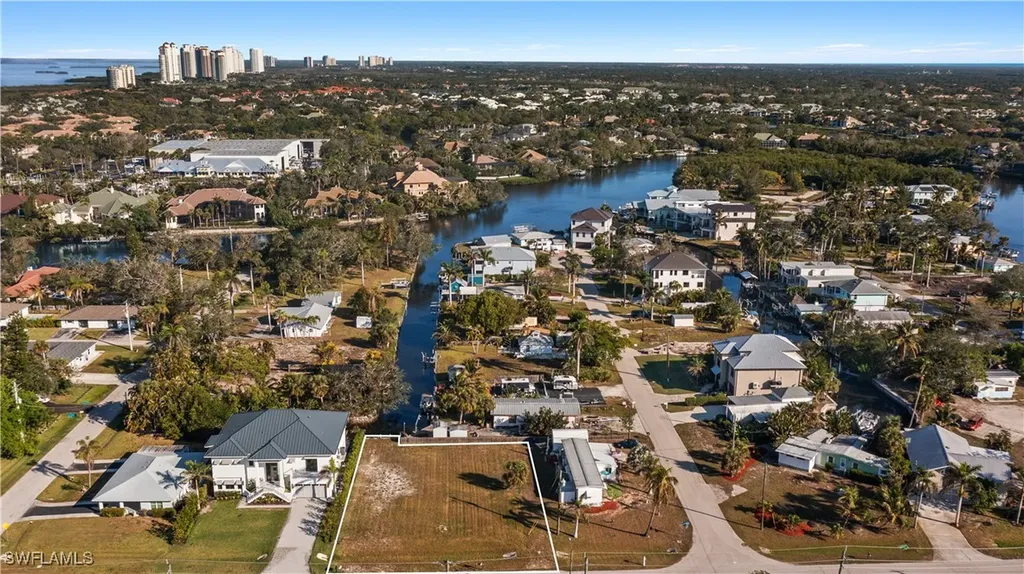 4460 Tarpon Avenue Bonita Springs FL 34134