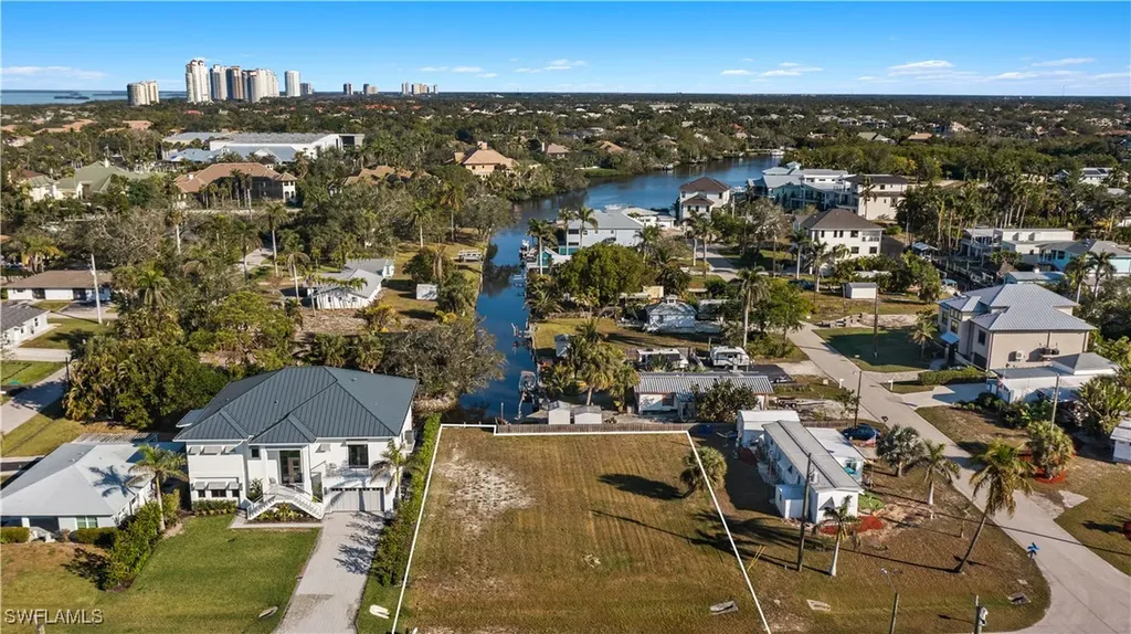 4460 Tarpon Avenue Bonita Springs FL 34134