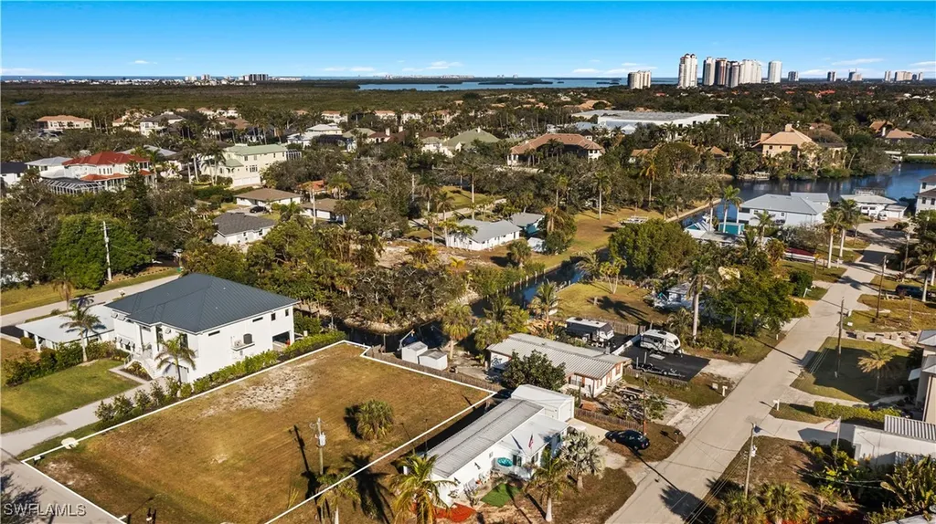 4460 Tarpon Avenue Bonita Springs FL 34134