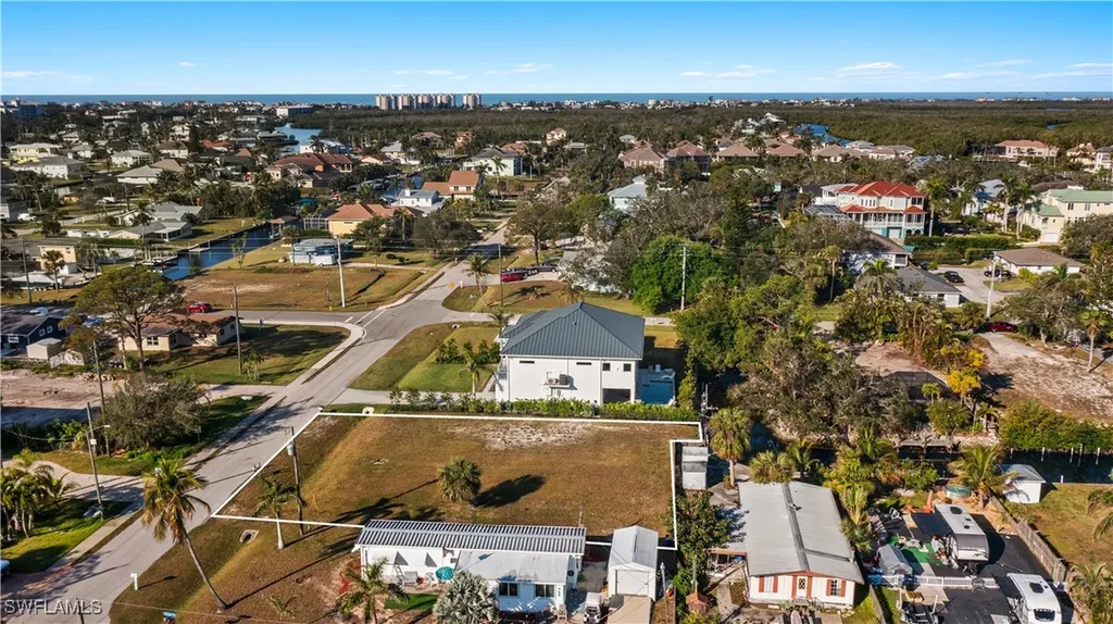 4460 Tarpon Avenue Bonita Springs FL 34134