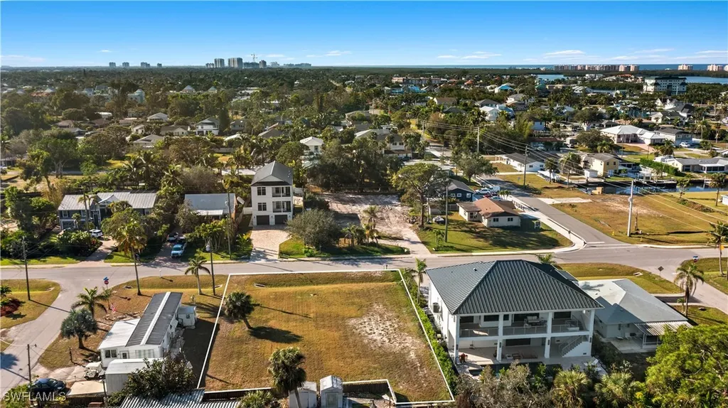 4460 Tarpon Avenue Bonita Springs FL 34134