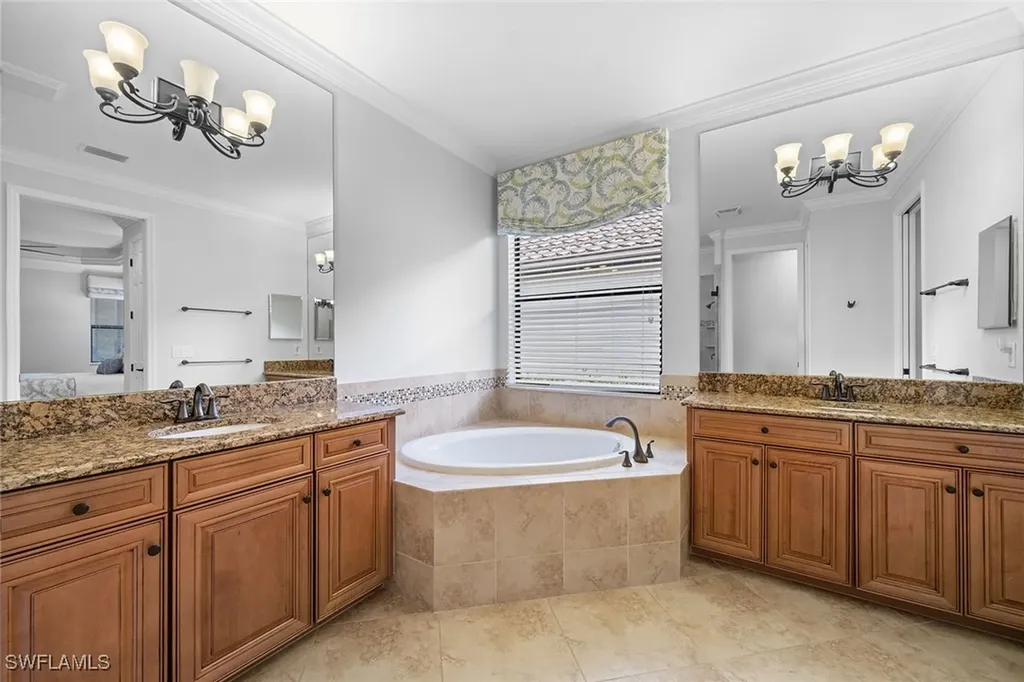 12614 Fenhurst Way Naples FL 34120