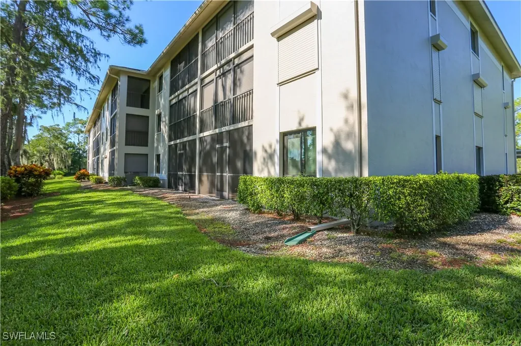 5733 Deauville Circle Naples FL 34112