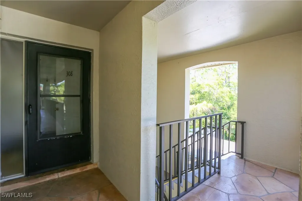 5733 Deauville Circle Naples FL 34112
