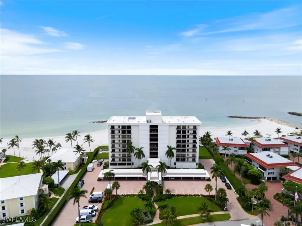 Naples FL, 2171 Gulf Shore Boulevard N, Unit 701