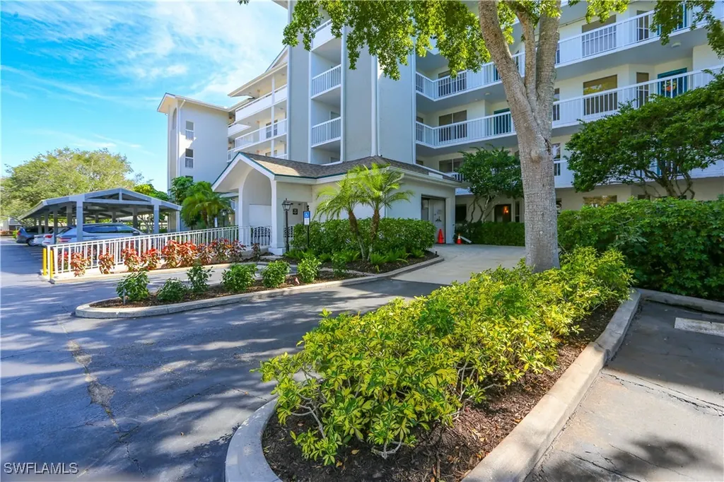 360 Horse Creek Drive Naples FL 34110