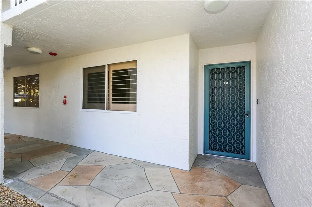 360 Horse Creek Drive Naples FL 34110