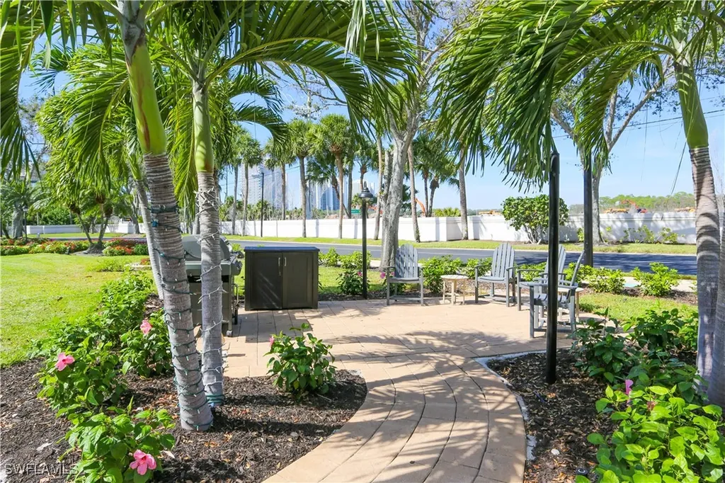 360 Horse Creek Drive Naples FL 34110