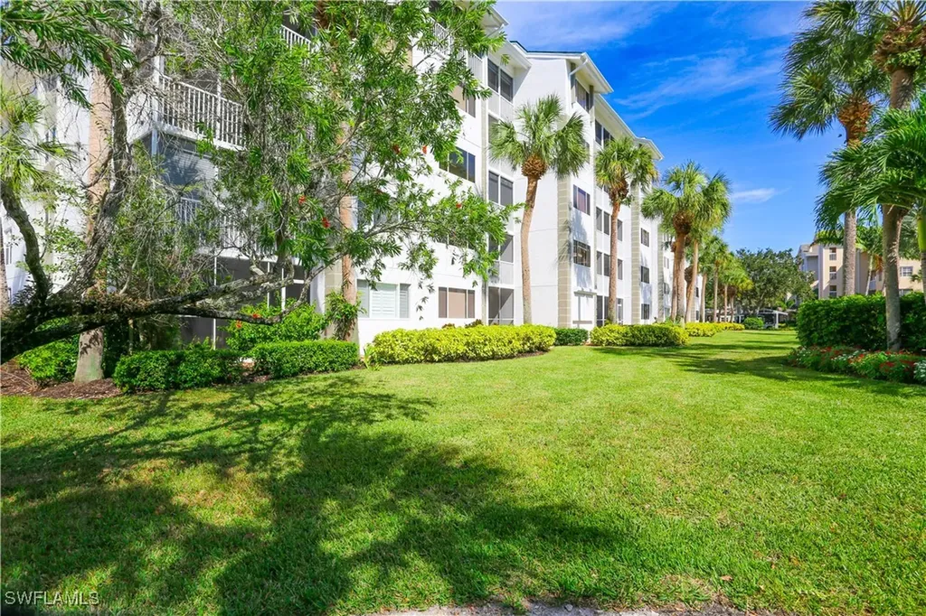 360 Horse Creek Drive Naples FL 34110
