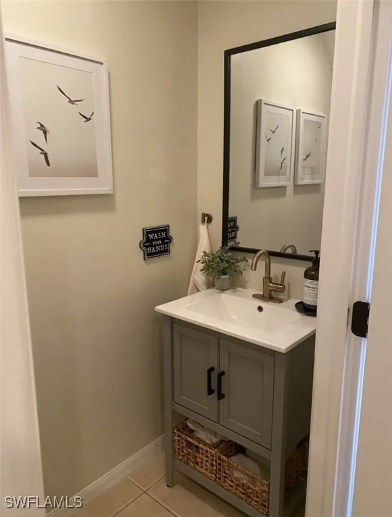 768 Hampton Circle Naples FL 34105