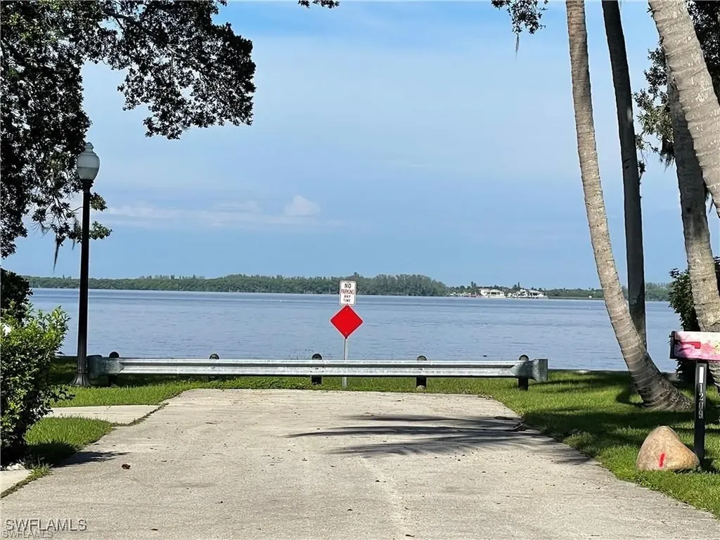 1223 Coconut Drive Fort Myers FL 33901