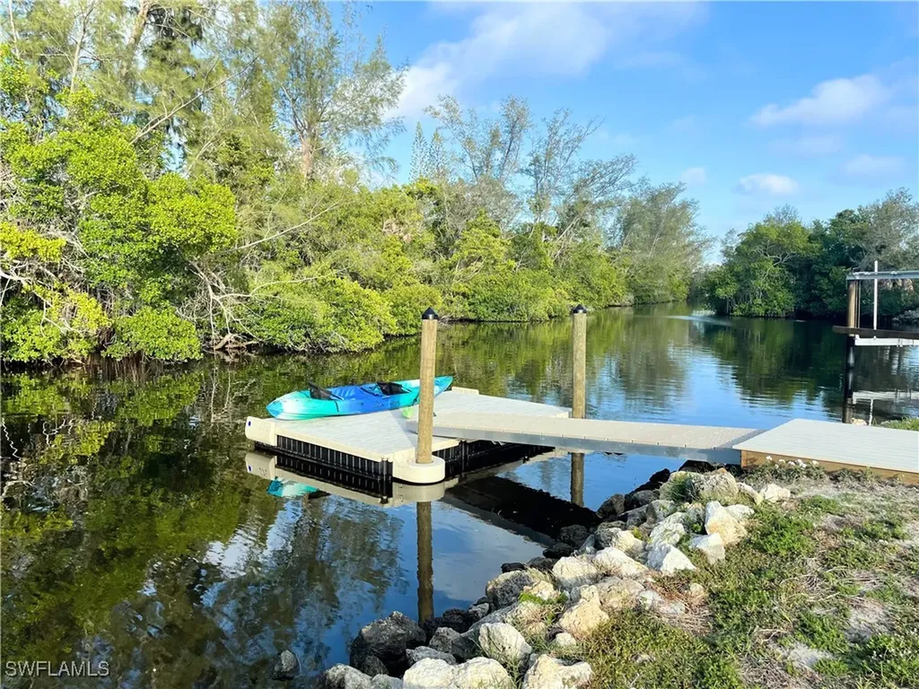 578 14th Street N Naples FL 34102