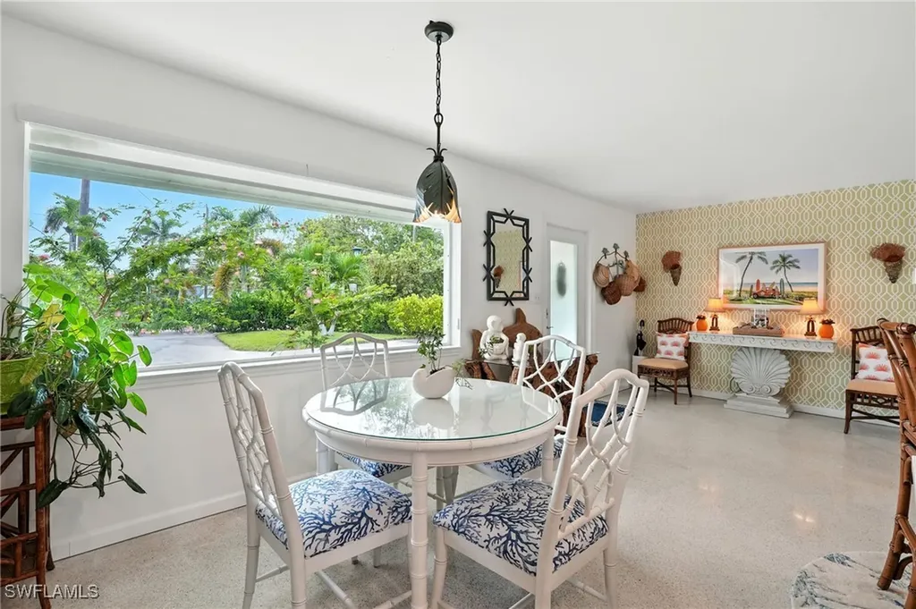 578 14th Street N Naples FL 34102