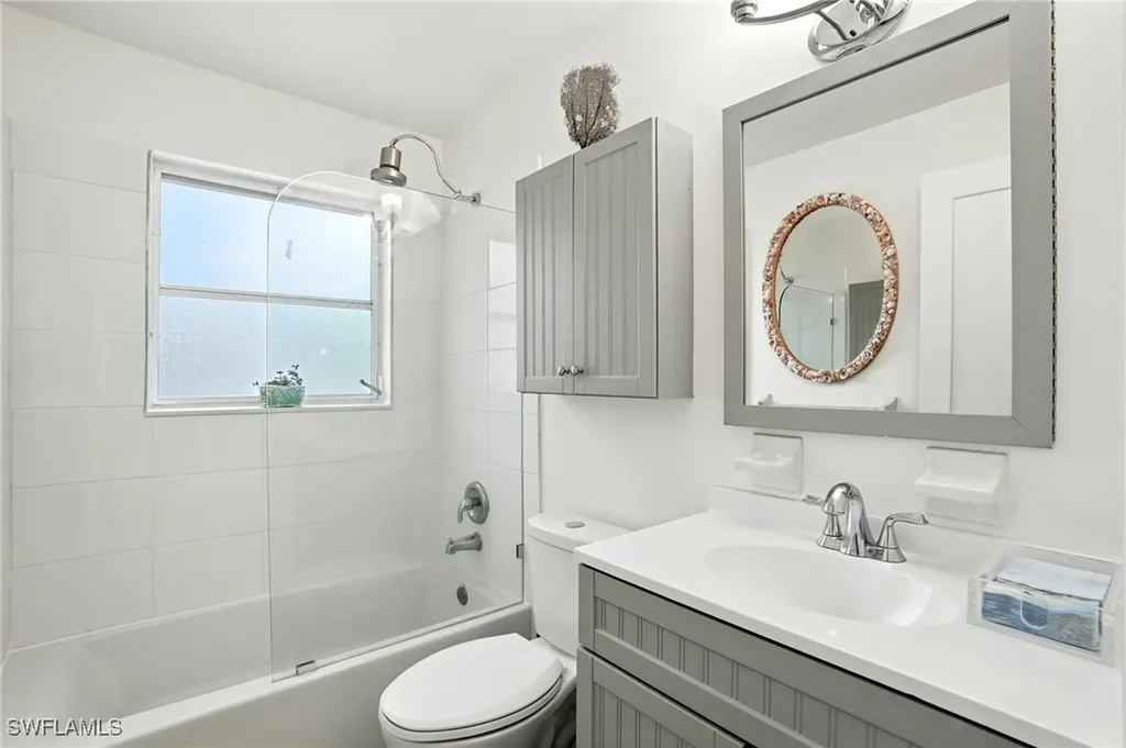 578 14th Street N Naples FL 34102