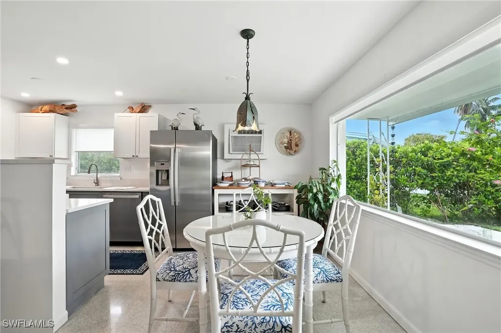 578 14th Street N Naples FL 34102