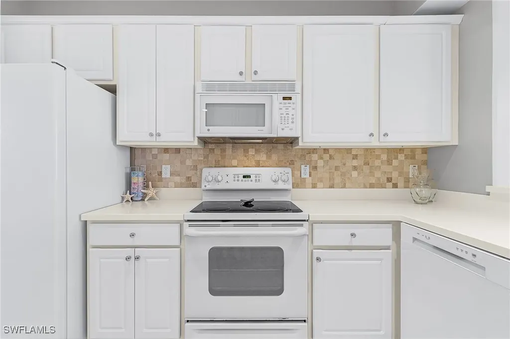 9113 Michael Circle Naples FL 34113