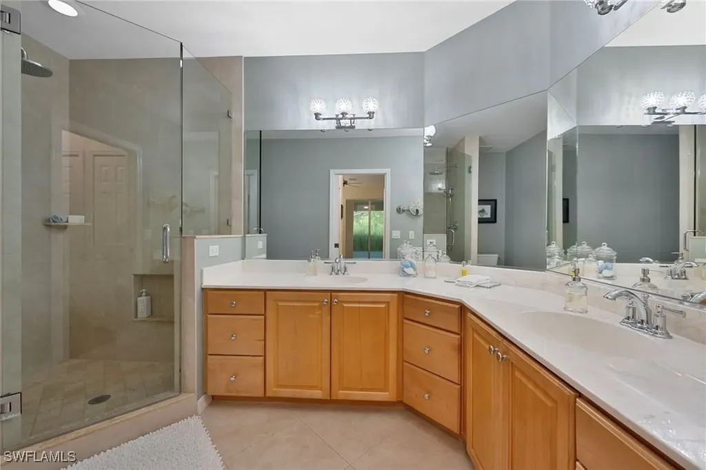 5644 Sandlewood Court Naples FL 34110