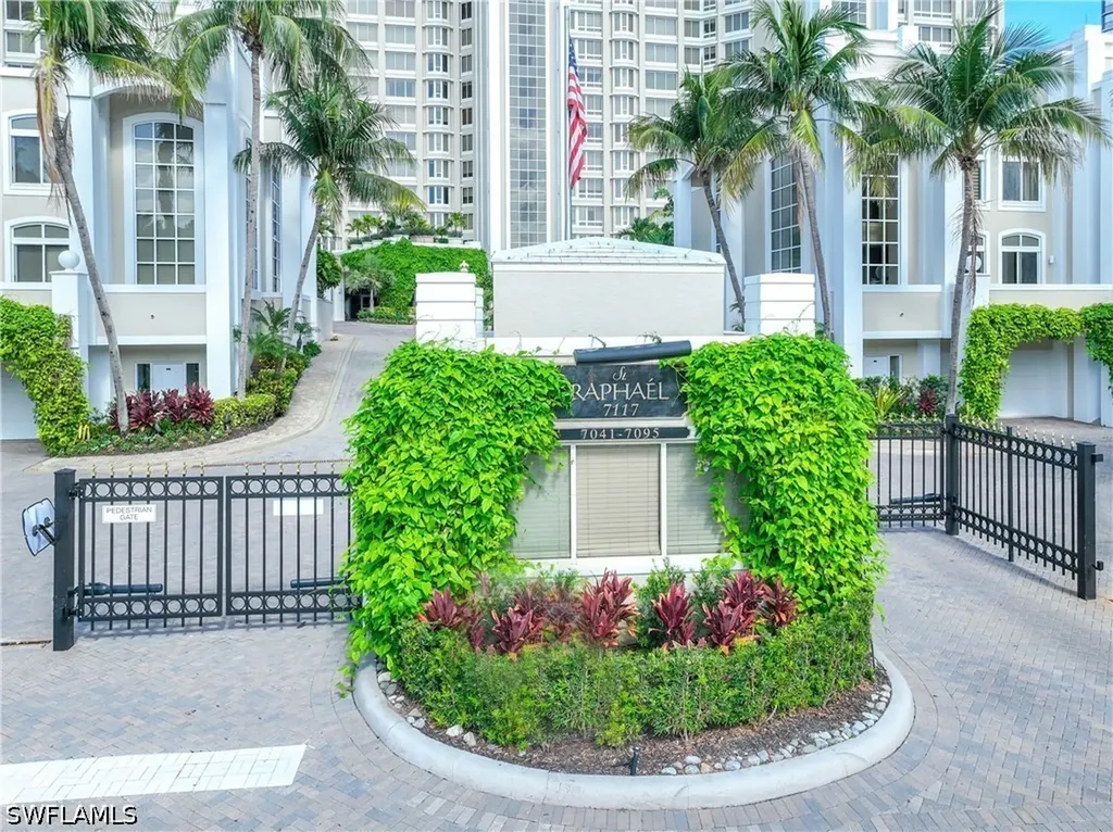 7117 Pelican Bay Boulevard Naples FL 34108