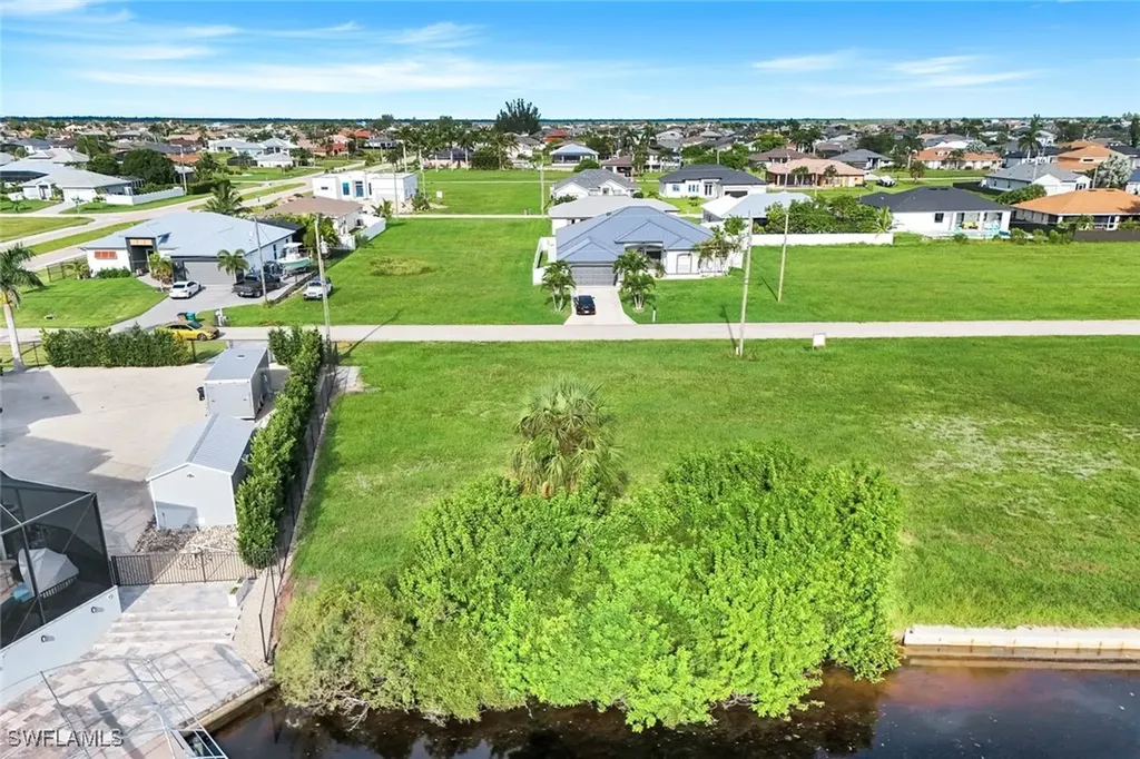 1207 NW 35th Avenue Cape Coral FL 33993