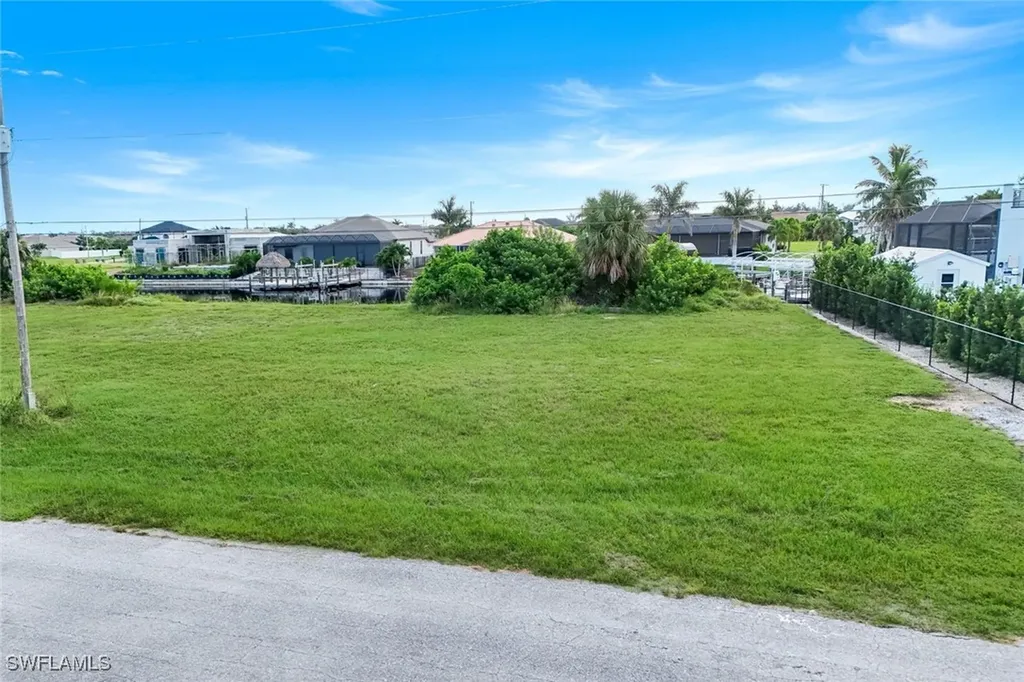 1207 NW 35th Avenue Cape Coral FL 33993