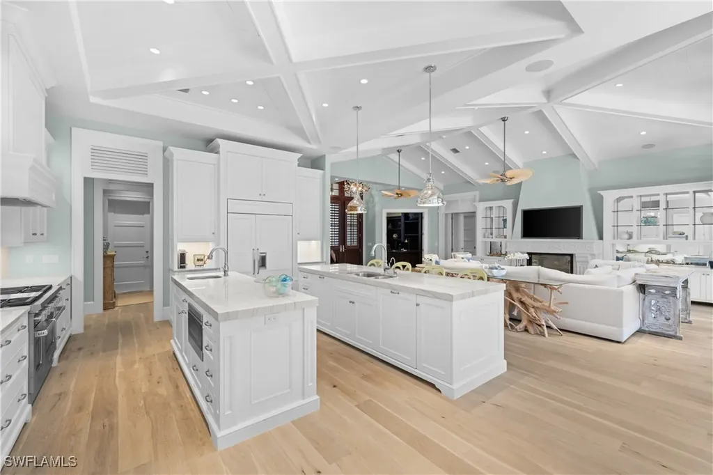 532 Pine Grove Lane Naples FL 34103