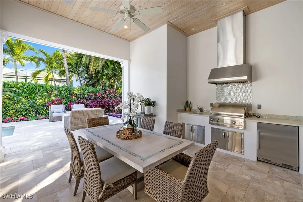 532 Pine Grove Lane Naples FL 34103