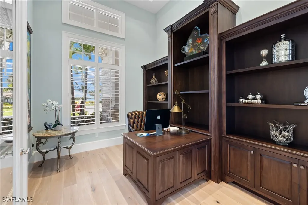 532 Pine Grove Lane Naples FL 34103