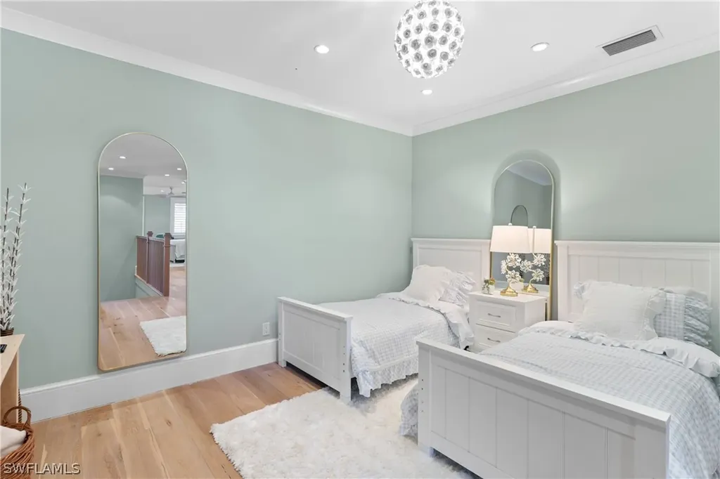 532 Pine Grove Lane Naples FL 34103