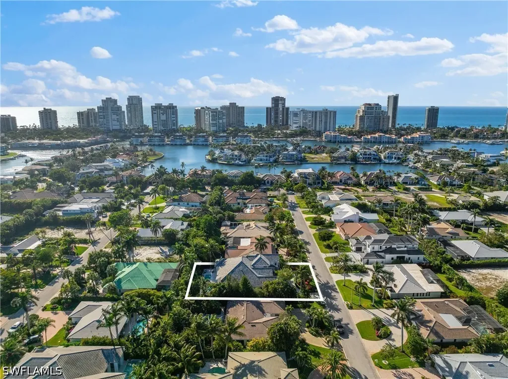532 Pine Grove Lane Naples FL 34103