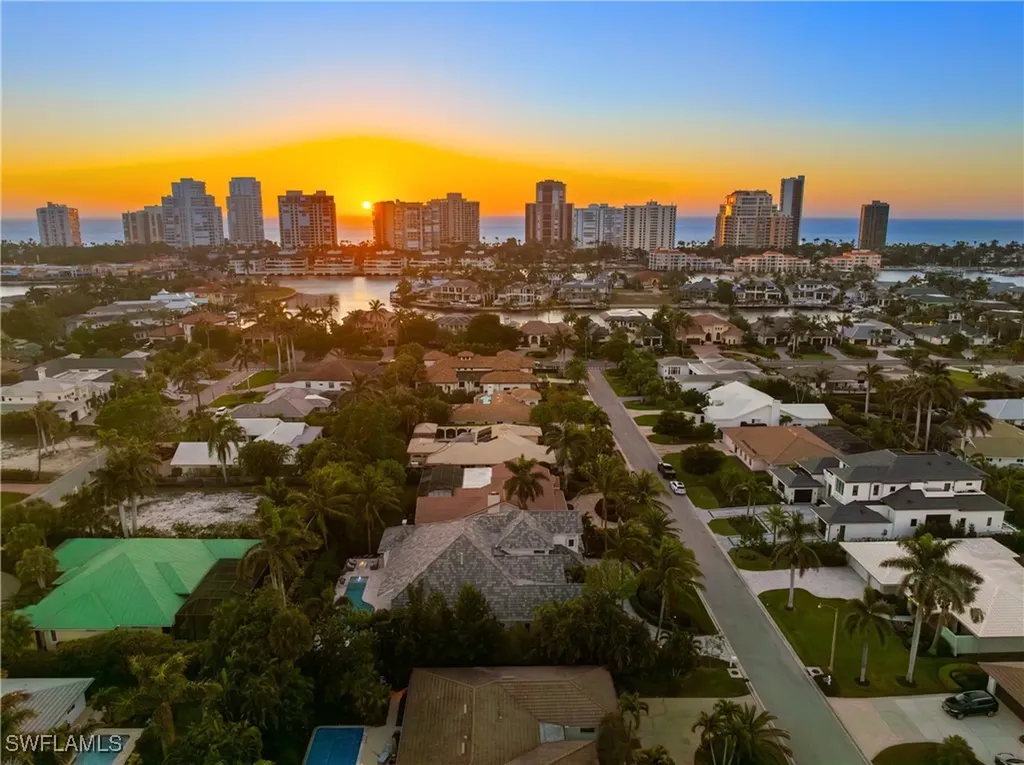 532 Pine Grove Lane Naples FL 34103