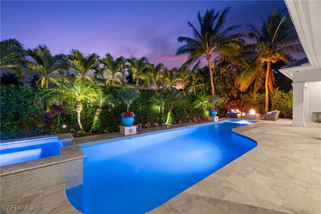 532 Pine Grove Lane Naples FL 34103