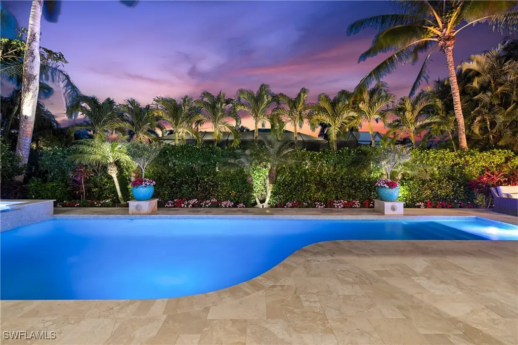532 Pine Grove Lane Naples FL 34103